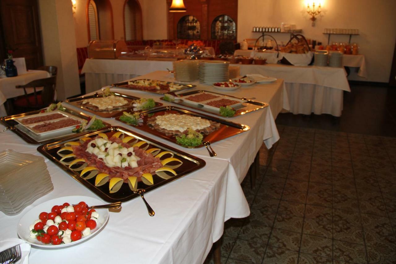 ממינגן Hotel Hiemer מראה חיצוני תמונה