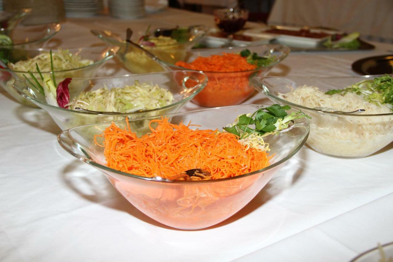 ממינגן Hotel Hiemer מראה חיצוני תמונה